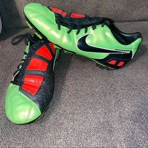 Mens Nike soccer cleats